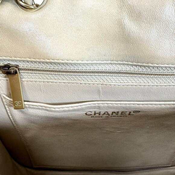 Authentic CHANEL CC Lambskin Patent Chocolate Bar Flap Bag Chain Beige Black - Picture 13 of 16